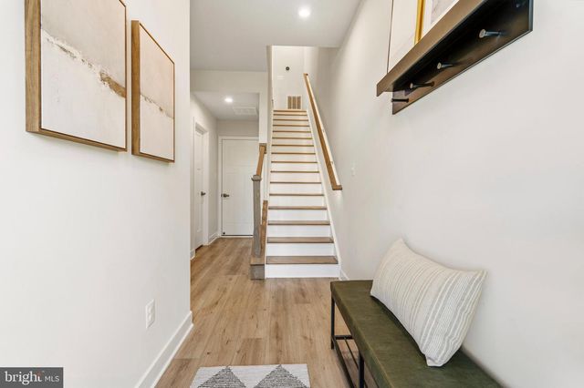 14016 AIRFOIL RD, Herndon, VA 20171