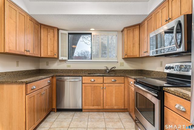 23 Wood Duck Lane 23, Simsbury, CT 06081