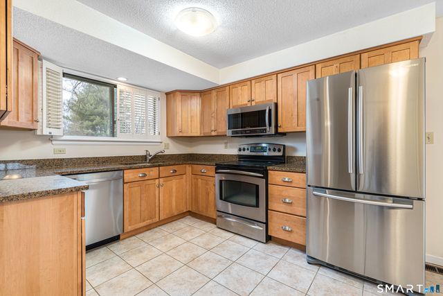 23 Wood Duck Lane 23, Simsbury, CT 06081