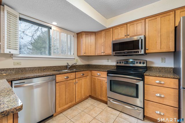 23 Wood Duck Lane 23, Simsbury, CT 06081