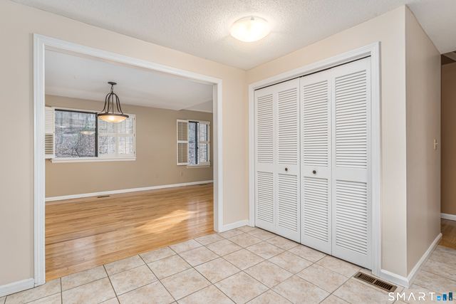 23 Wood Duck Lane 23, Simsbury, CT 06081