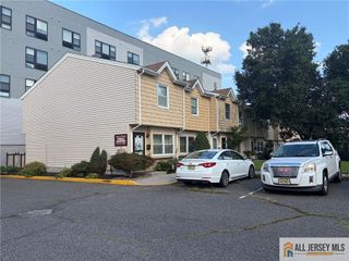 172 Roosevelt Avenue F, Carteret, NJ 07008