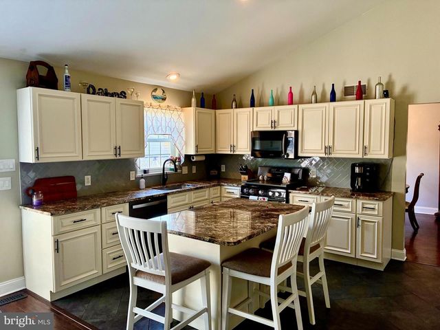 4580 GREEN TREE RD, Reading, PA 19606