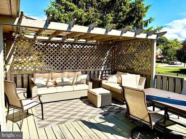 4580 GREEN TREE RD, Reading, PA 19606