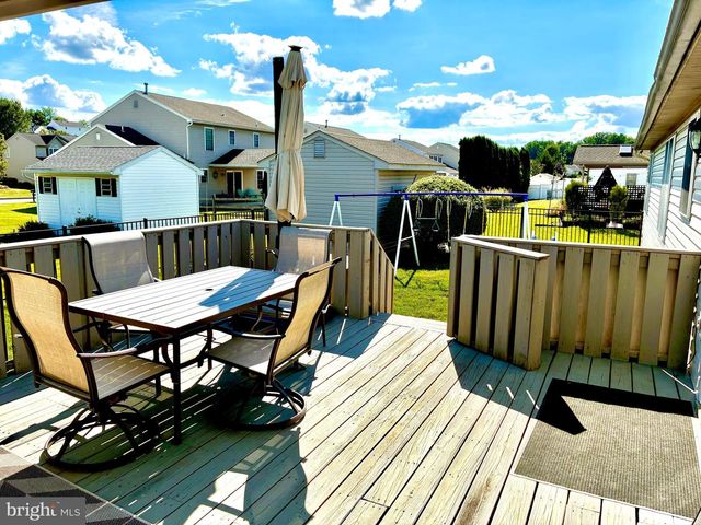 4580 GREEN TREE RD, Reading, PA 19606