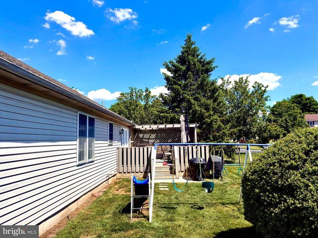 4580 GREEN TREE RD, Reading, PA 19606