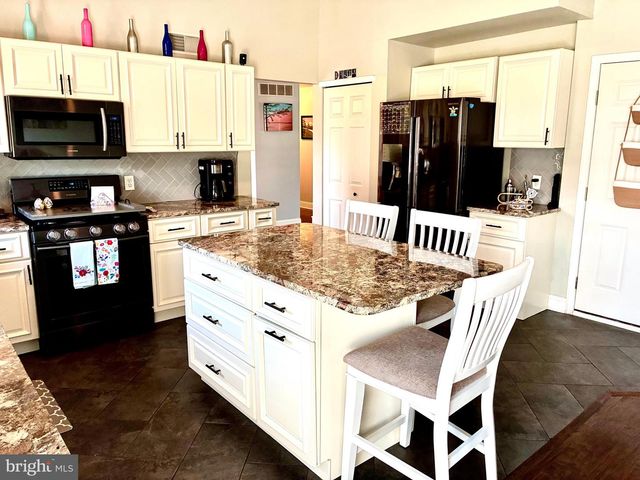 4580 GREEN TREE RD, Reading, PA 19606