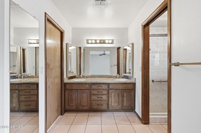 2255 E JACARANDA Street, Mesa, AZ 85213