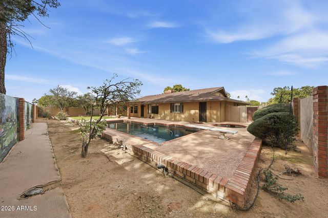 2255 E JACARANDA Street, Mesa, AZ 85213