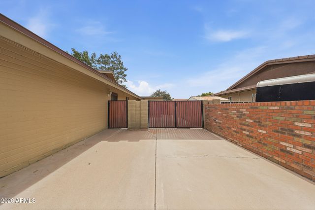 2255 E JACARANDA Street, Mesa, AZ 85213