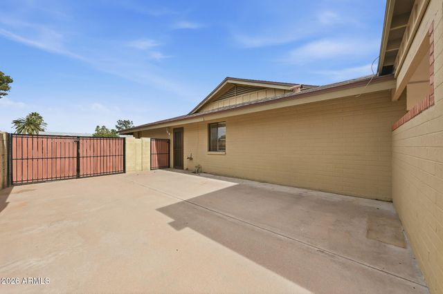 2255 E JACARANDA Street, Mesa, AZ 85213