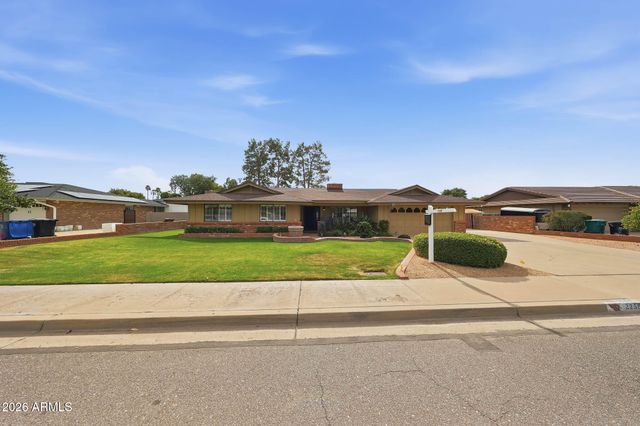 2255 E JACARANDA Street, Mesa, AZ 85213