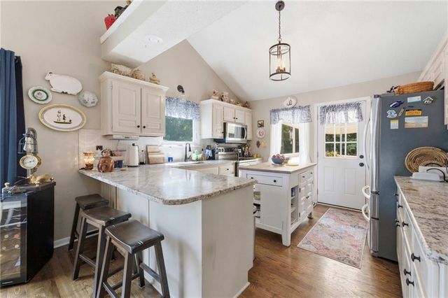 2225 Martha Lane, Greenwood, MO 64034