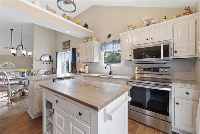 2225 Martha Lane, Greenwood, MO 64034