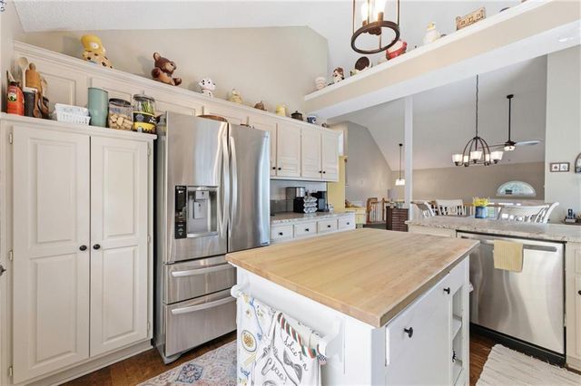 2225 Martha Lane, Greenwood, MO 64034