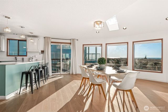 1189 Ocean Shores Boulevard, Ocean Shores, WA 98569