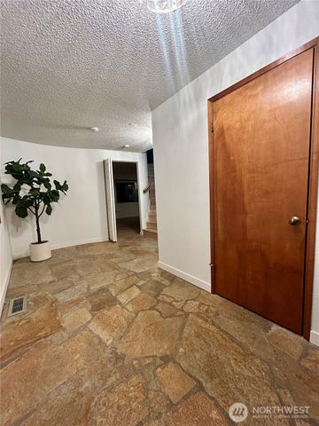 1189 Ocean Shores Boulevard, Ocean Shores, WA 98569