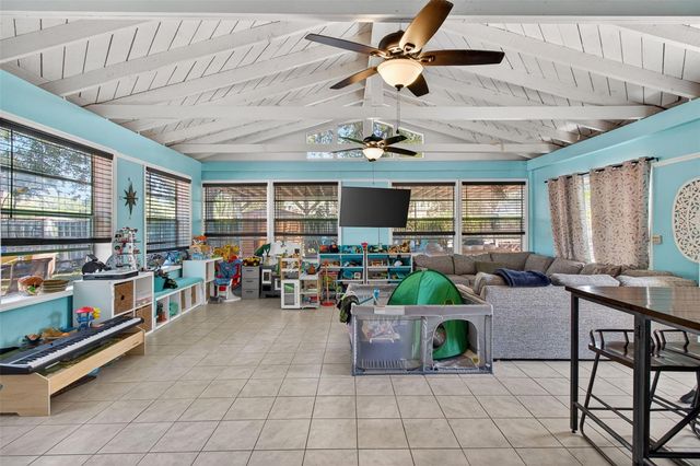 2071 59TH STREET N, Clearwater, FL 33760