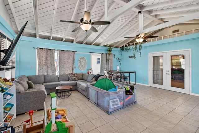 2071 59TH STREET N, Clearwater, FL 33760