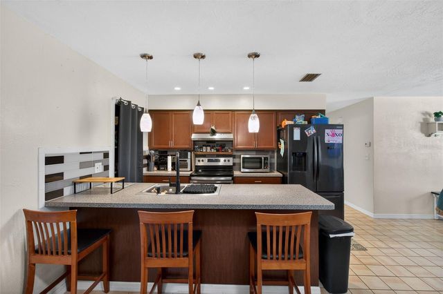 2071 59TH STREET N, Clearwater, FL 33760