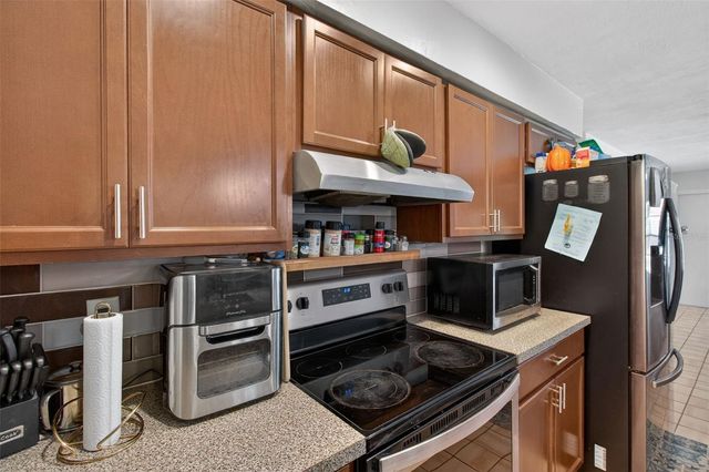 2071 59TH STREET N, Clearwater, FL 33760