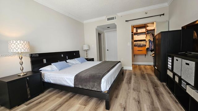 17375 Collins Avenue 2304, Sunny Isles Beach, FL 33160