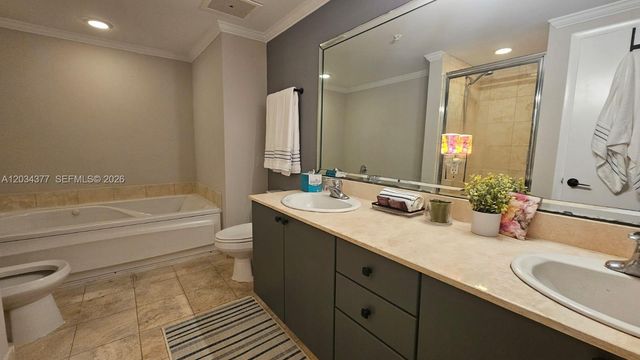 17375 Collins Avenue 2304, Sunny Isles Beach, FL 33160