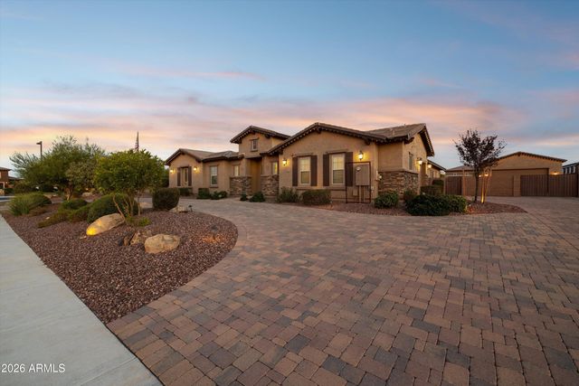 7551 W SAGUARO PARK Lane, Peoria, AZ 85383