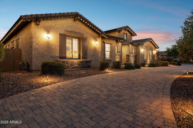 7551 W SAGUARO PARK Lane, Peoria, AZ 85383