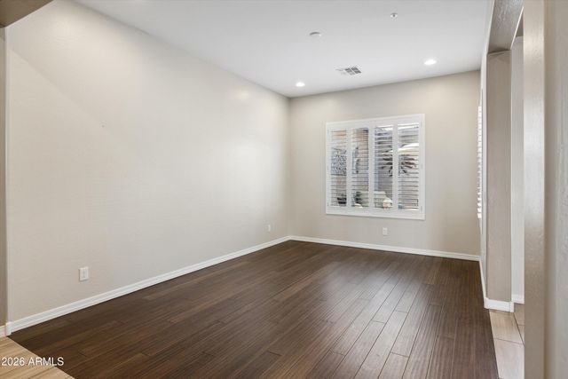 7551 W SAGUARO PARK Lane, Peoria, AZ 85383