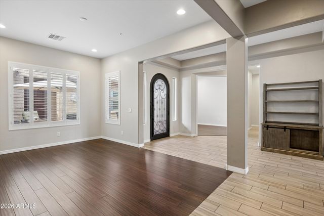 7551 W SAGUARO PARK Lane, Peoria, AZ 85383