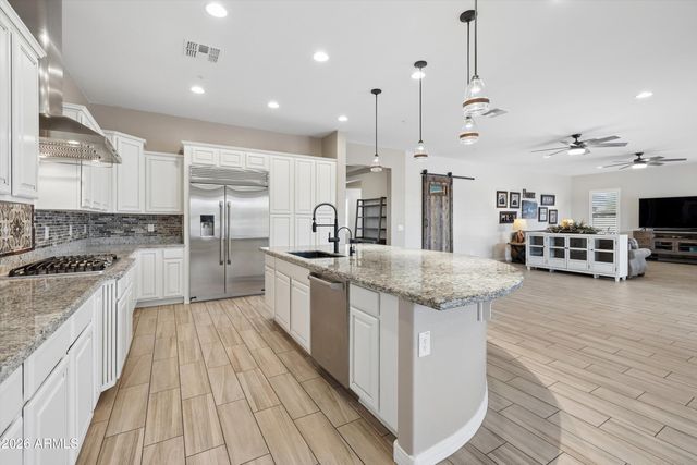 7551 W SAGUARO PARK Lane, Peoria, AZ 85383