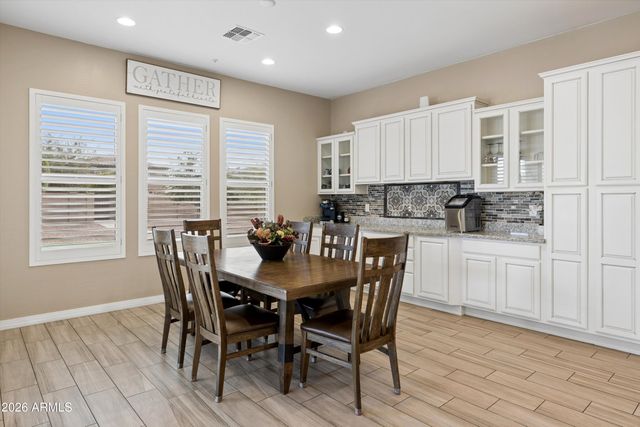 7551 W SAGUARO PARK Lane, Peoria, AZ 85383