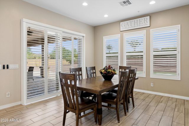 7551 W SAGUARO PARK Lane, Peoria, AZ 85383