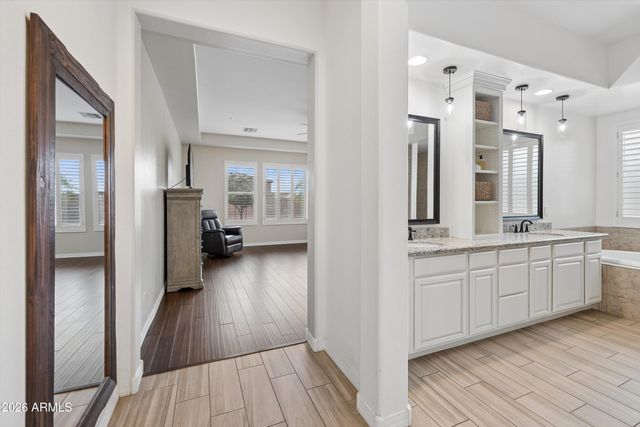 7551 W SAGUARO PARK Lane, Peoria, AZ 85383