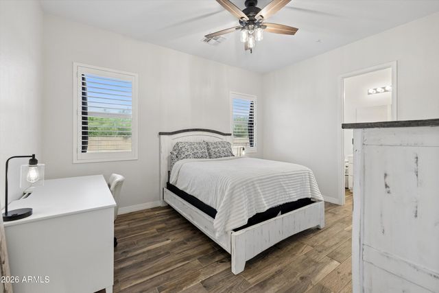 7551 W SAGUARO PARK Lane, Peoria, AZ 85383