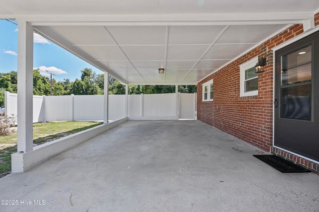 173 S Hardin Street, Southern Pines, NC 28387