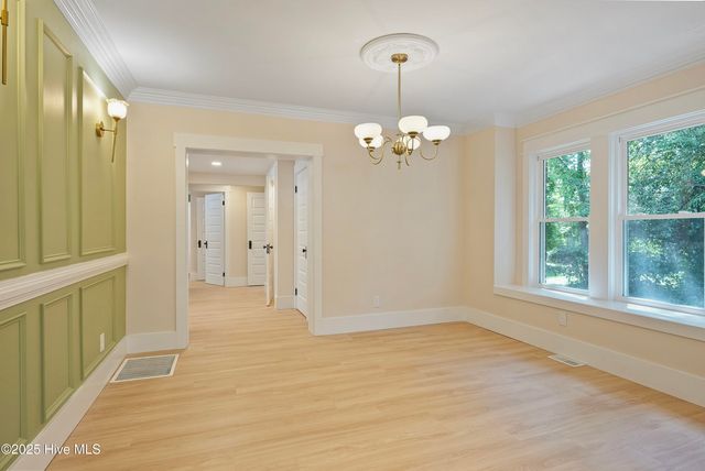 173 S Hardin Street, Southern Pines, NC 28387