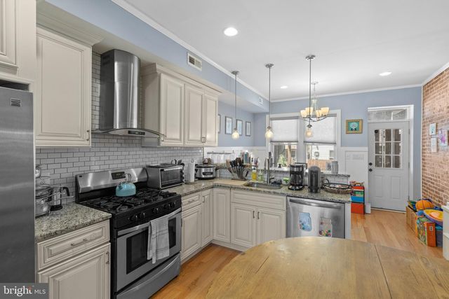 10 N CURLEY ST, Baltimore, MD 21224