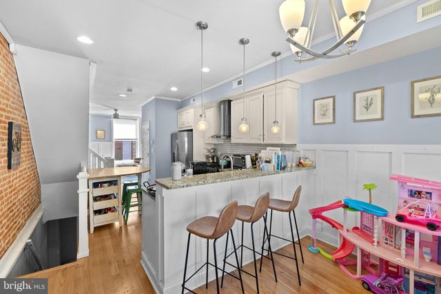 10 N CURLEY ST, Baltimore, MD 21224