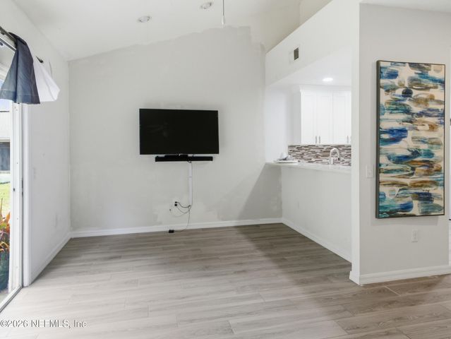 4700 SW ARCHER Road D27, Gainesville, FL 32608