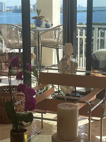 1000 Quayside Ter 1404, Miami, FL 33138