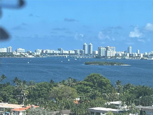 1000 Quayside Ter 1404, Miami, FL 33138