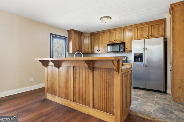 27 Larsen Ridge, Adairsville, GA 30103