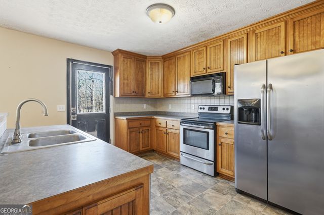 27 Larsen Ridge, Adairsville, GA 30103