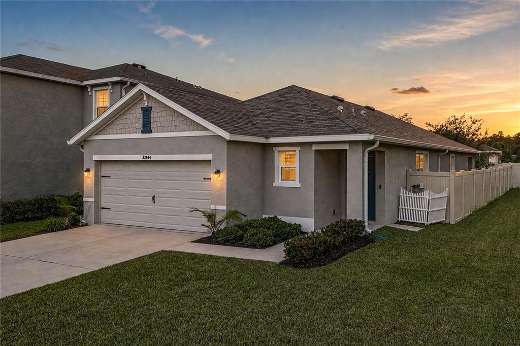 32844 BROOKS HAWK LANE, Wesley Chapel, FL 33543
