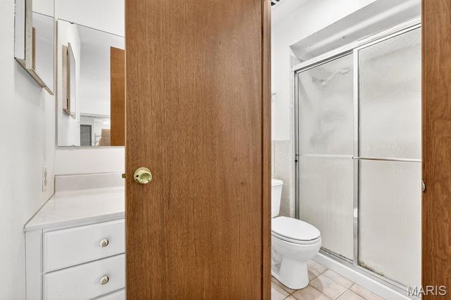 6819 Snead Court, Oakville, MO 63129