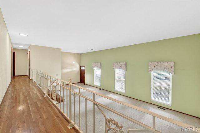 6819 Snead Court, Oakville, MO 63129