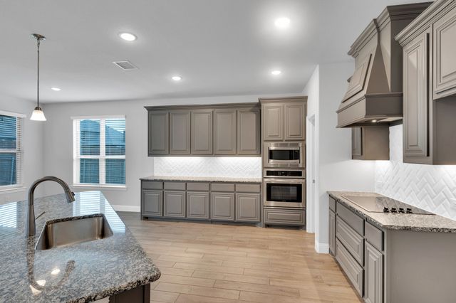 174 Half Moon Drive, Waxahachie, TX 75165