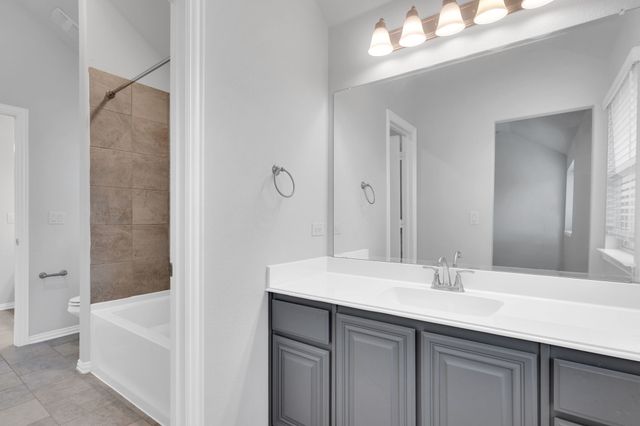 174 Half Moon Drive, Waxahachie, TX 75165